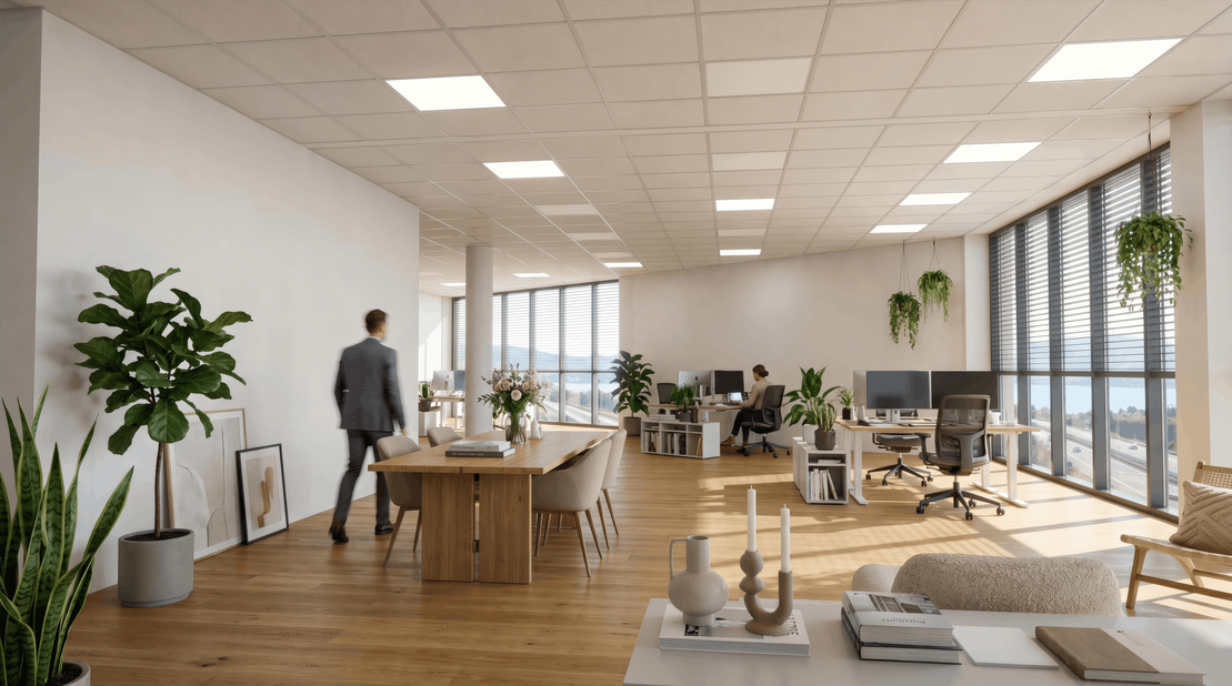 Helle, moderne Bürofläche mit großen Fenstern in einem Gewerbegebäude